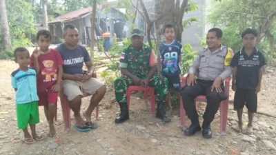 Bhabinkamtibmas dan Babinsa di Belu Gencarkan Edukasi Kamtibmas dan Pencegahan Rabies kepada Warga